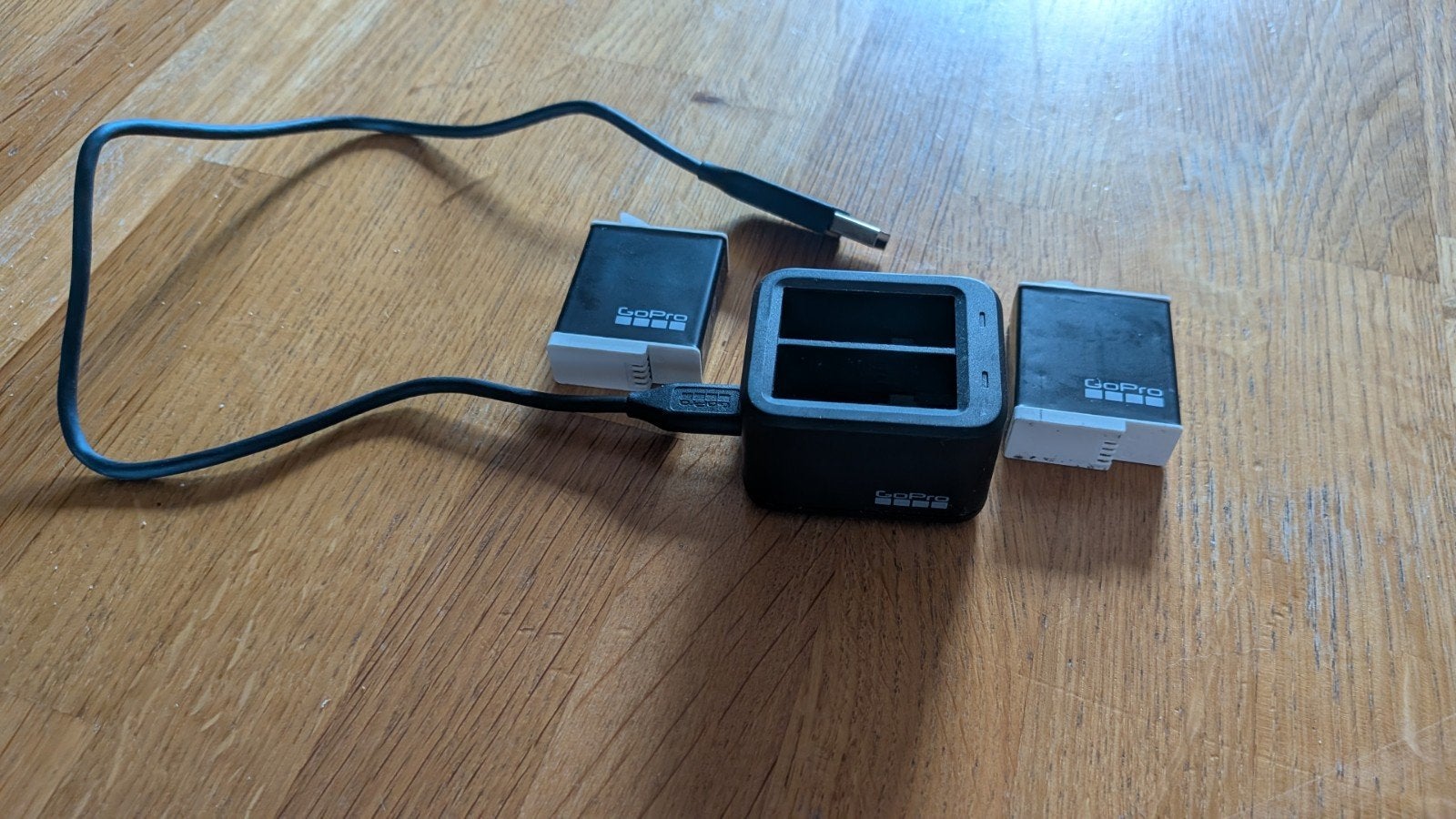 GoPro-oplader+2 enduro-batterijen, Ophalen of Verzenden, GoPro