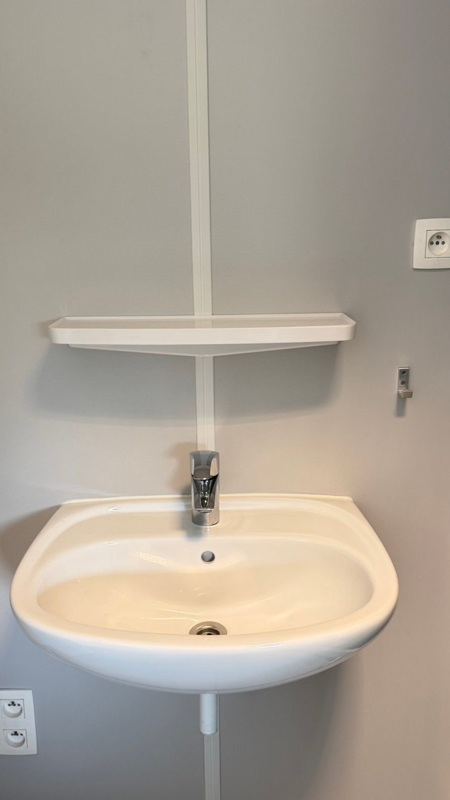 Witte Lavabo + koud warm kraan grohe., Ophalen, Zo goed als nieuw