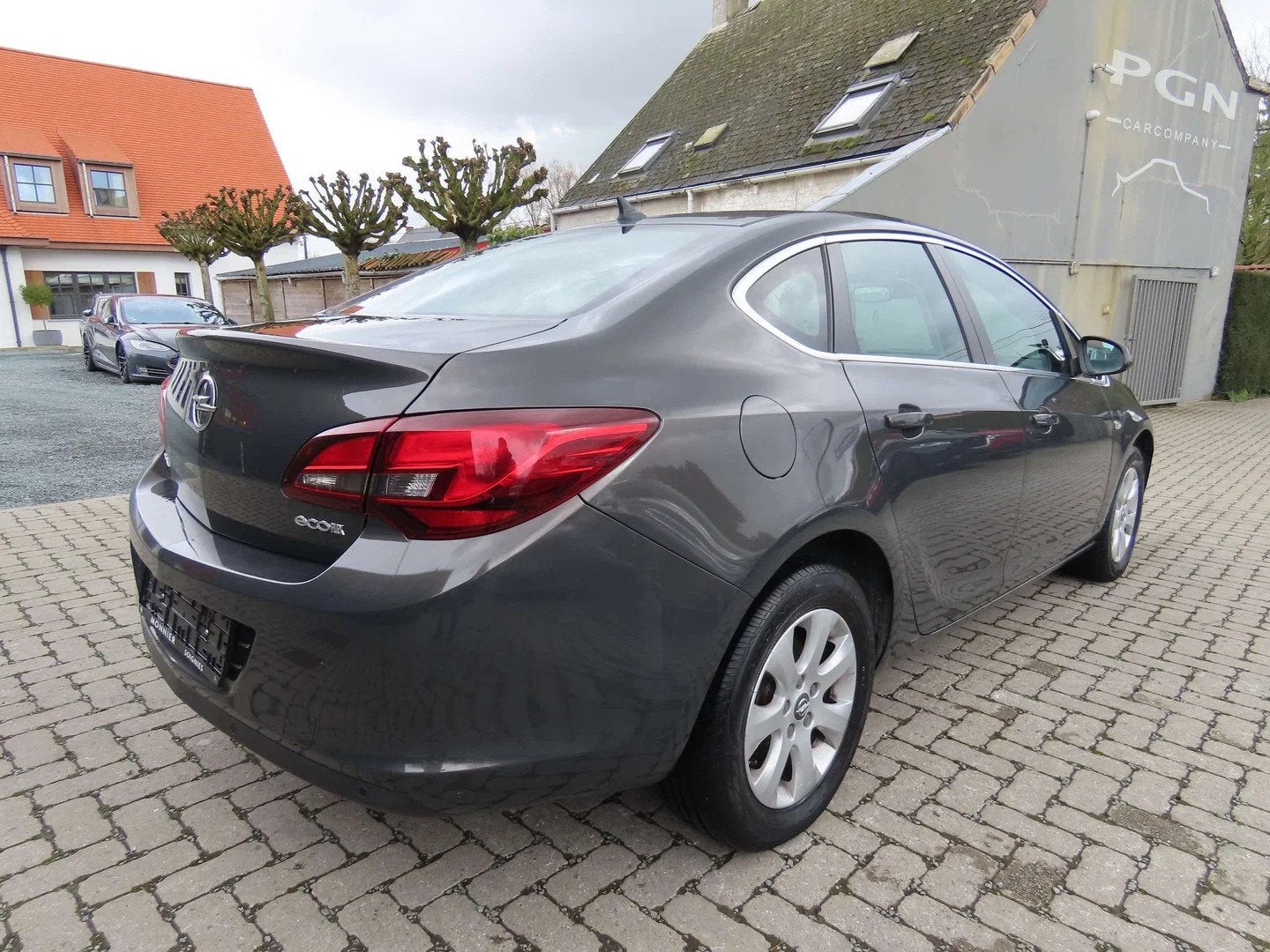Opel Astra Astra 1.6 CDTi ecoFLEX Cosmo EURO 6b (bj 2016), 4 deurs, Gebruikt, 4 cilinders, Lichtsensor