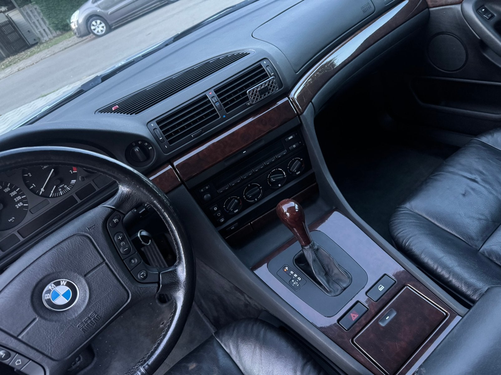 BMW E38 oldtimer, foto 5