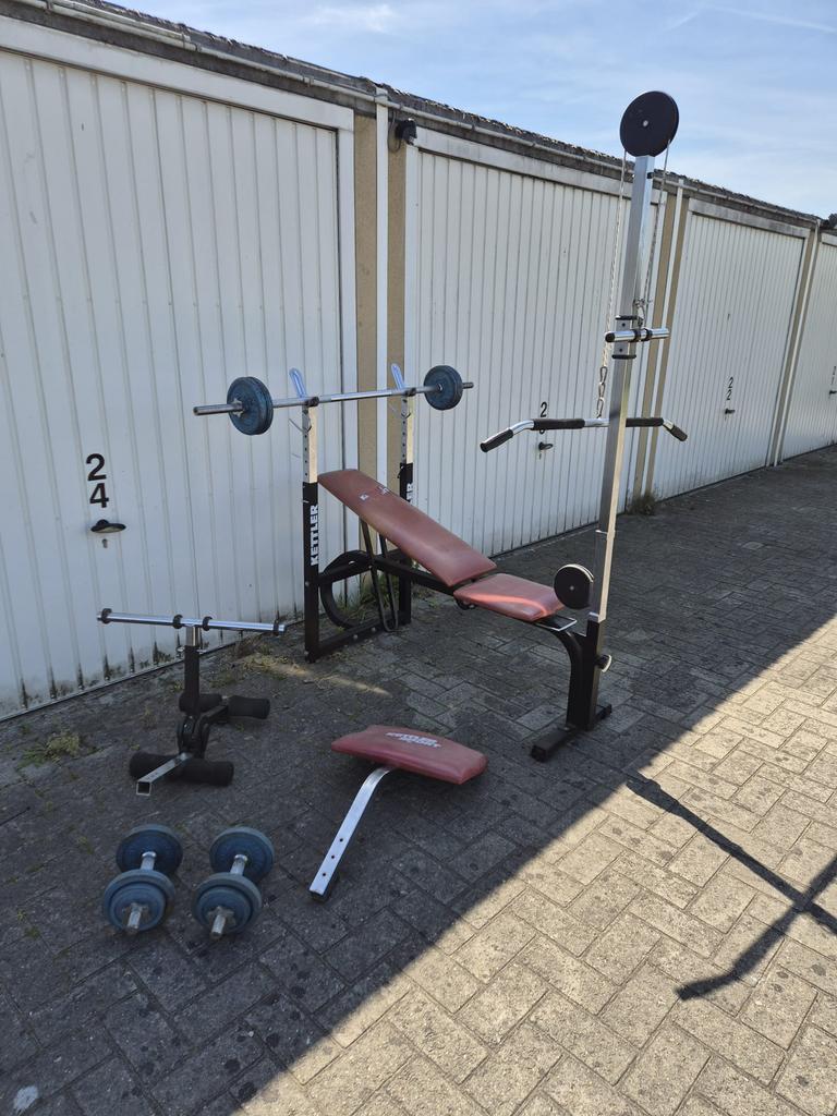 Kettler verstelbare bench press + gewichten, Sport en Fitness, Ophalen, Zo goed als nieuw, Armen