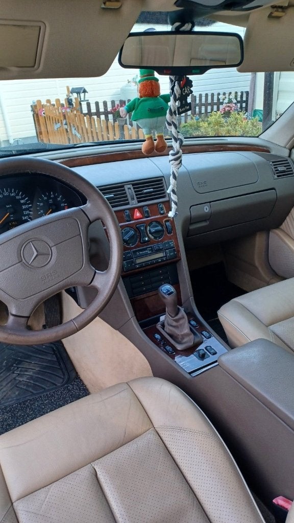 c200 benzine 1995 oldtimer, Auto's, Achterwielaandrijving, 4 cilinders, Leder, Particulier