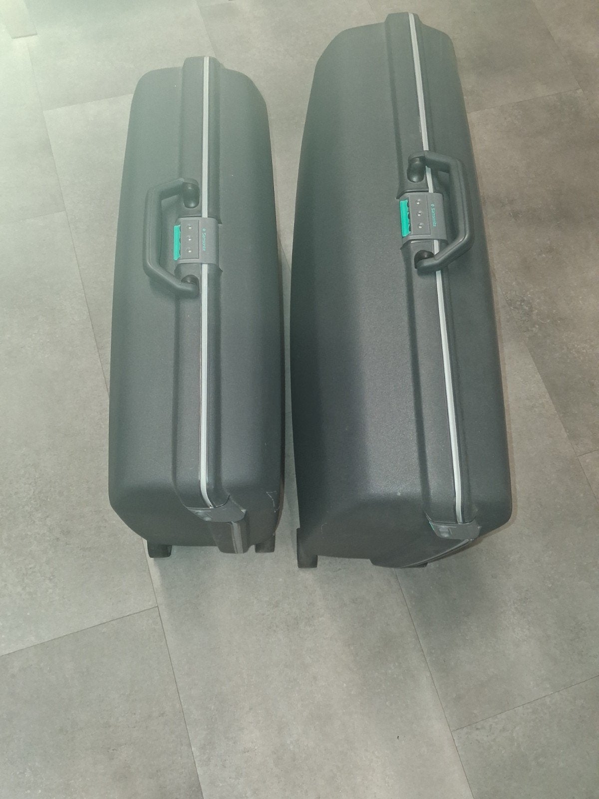 2 valiezen samsonite, Ophalen