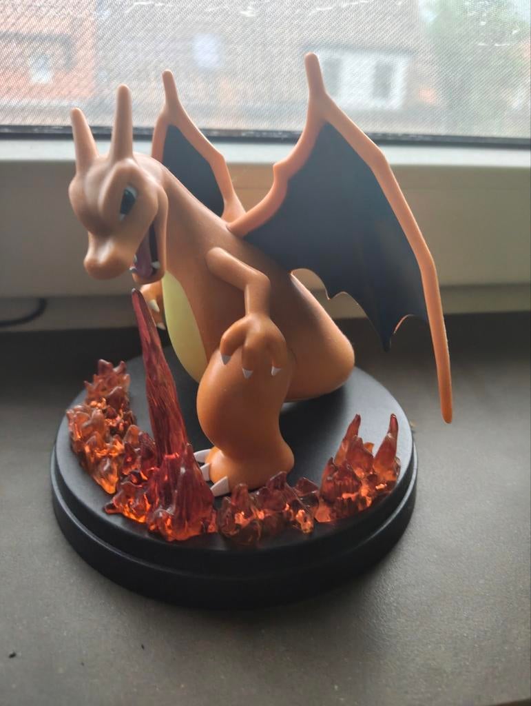 Charizard beeldje, Hobby en Vrije tijd, Ophalen, Zo goed als nieuw, Overige typen