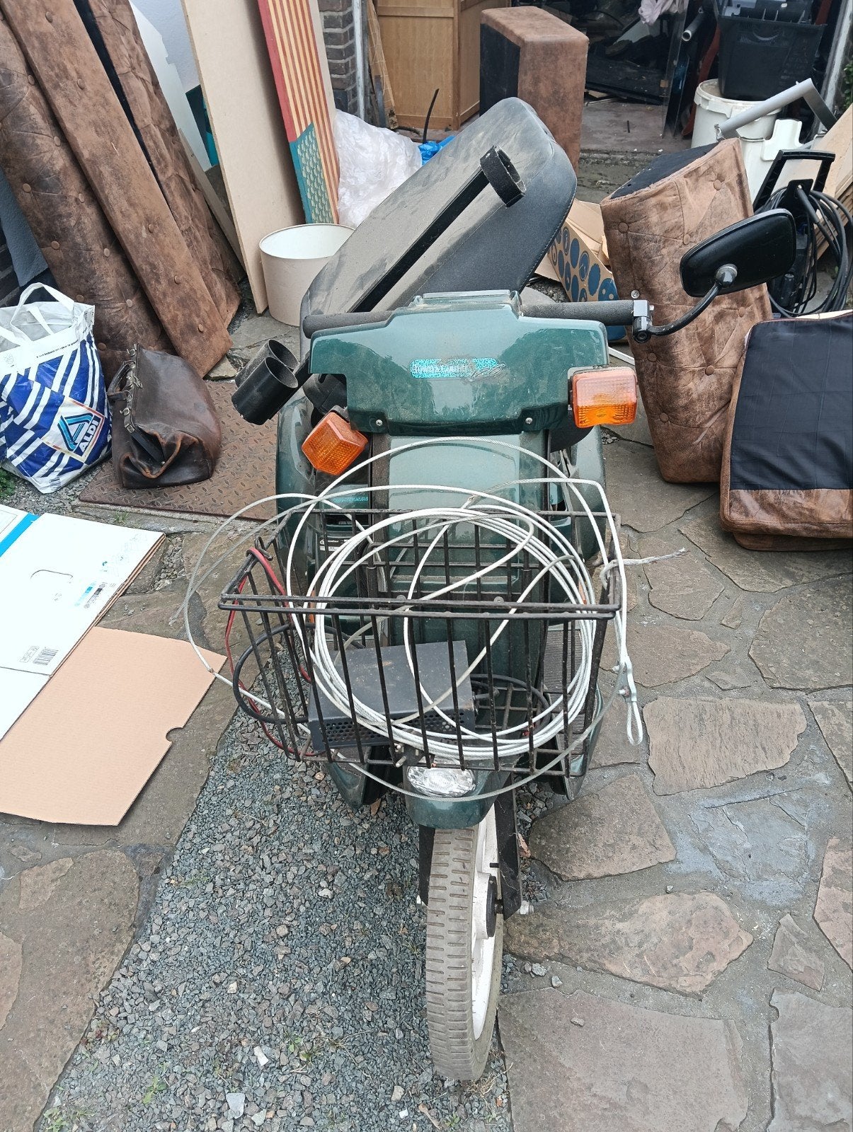 invalide scootmobiel  (kapot zie beschrijving), Fietsen en Brommers, Ophalen