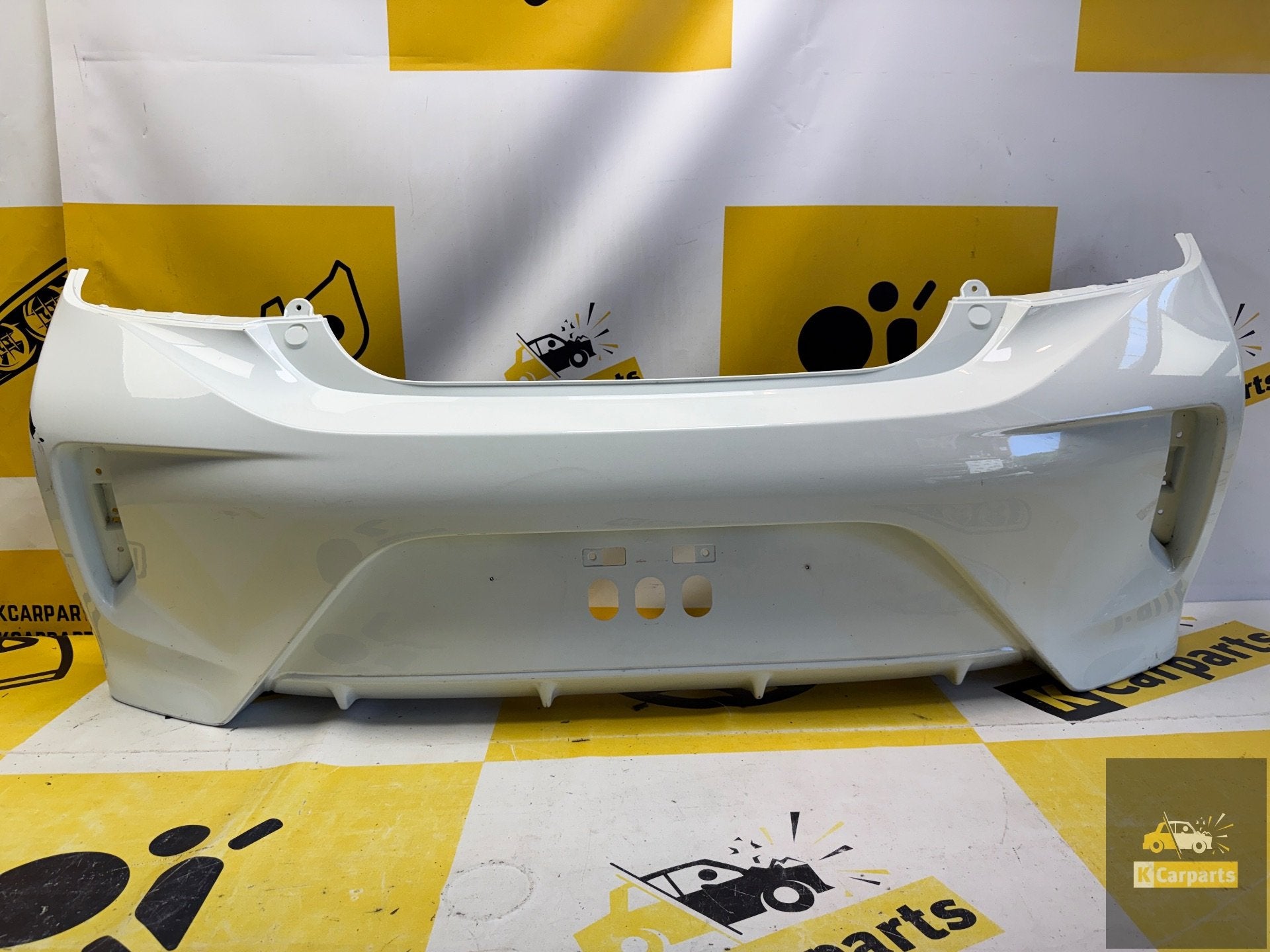 Mitsubishi space star achterbumper 6410D94277 origineel, Auto-onderdelen, Info@mitsubishi-motors.com, Gebruikt, Mitsubishi Motors Corporation