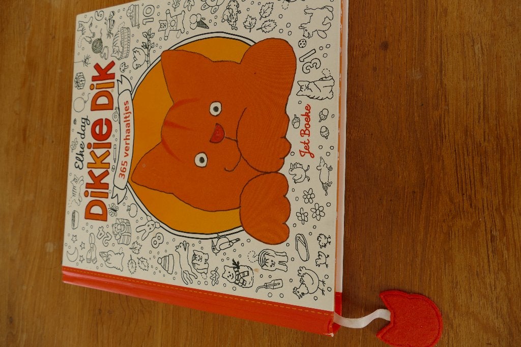 boek: Dikkie Dik: 365 verhaaltjes: nieuw, Boeken, Kinderboeken | Kleuters, Non-fictie, Jongen of Meisje, Nieuw, Ophalen of Verzenden