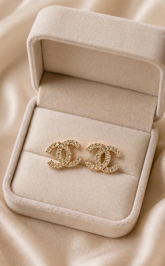 Boucles d'oreilles CC, Neuf, Or, Avec cristal, Autres matériaux