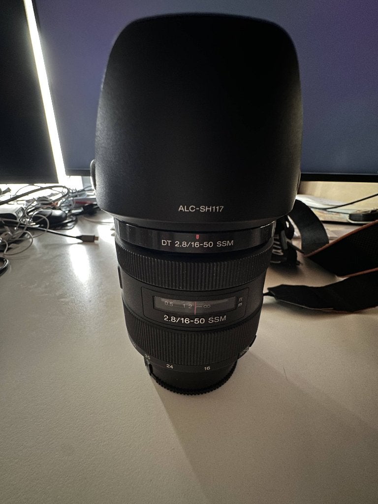 Lens Sony A mount 16/50 2.8 ssm, TV, Hi-fi & Vidéo, Photo | Lentilles & Objectifs, Enlèvement ou Envoi, Utilisé, Sony, Monture Sony A