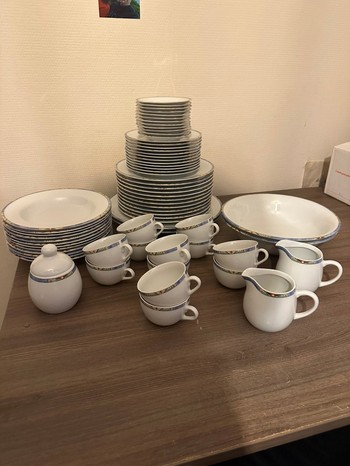 Compleet porseleinen servies Arvidis “Art de Vivre” 12pers, Ophalen