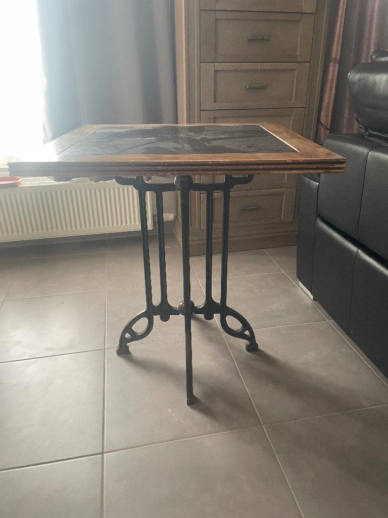 Bistro tafels 70x70 met houten blad en gietijzeren onderstel, Ophalen