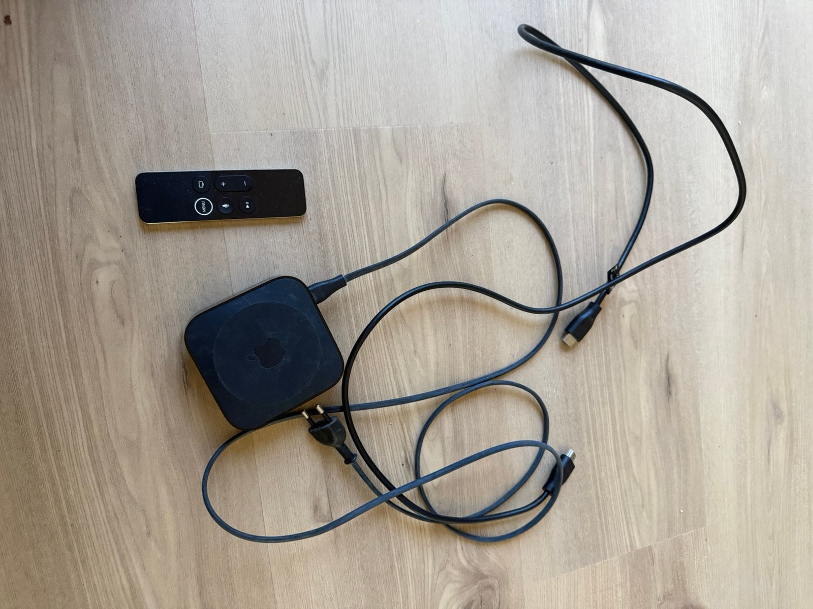 Apple tv 4th gen, TV, Hi-fi & Vidéo, Accessoires de télévision, Enlèvement, Comme neuf