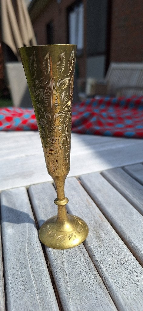 Antiek geel koperen vaasje., Antiek en Kunst, Ophalen of Verzenden, Koper