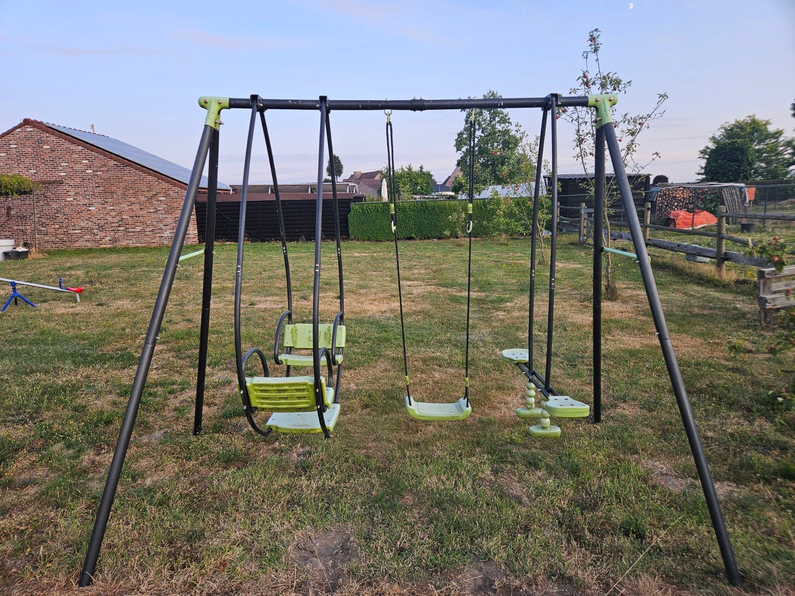 Schommel en wipje, Enlèvement, Balançoire