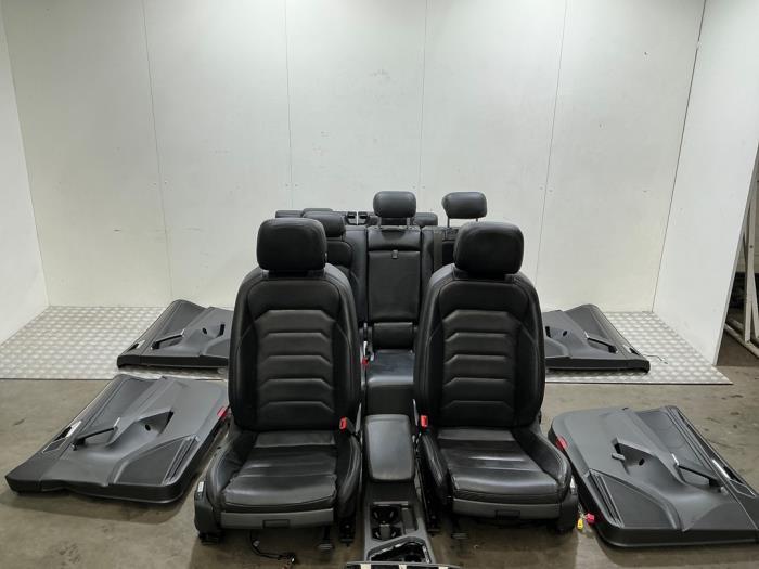 Kit revêtement (complet) d'un Volkswagen Tiguan Allspace, Volkswagen, Utilisé, -, -