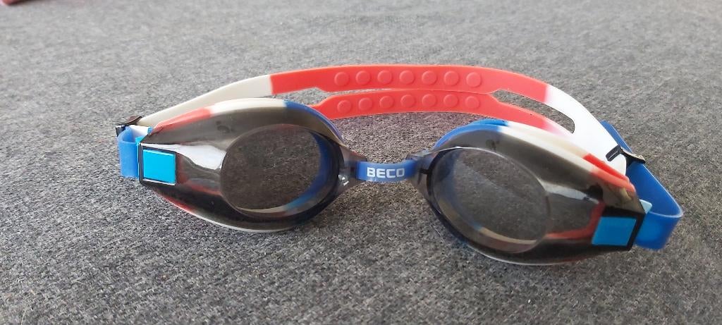 LUNETTES DE NATATION BECO, Enlèvement ou Envoi, Utilisé, Autres types