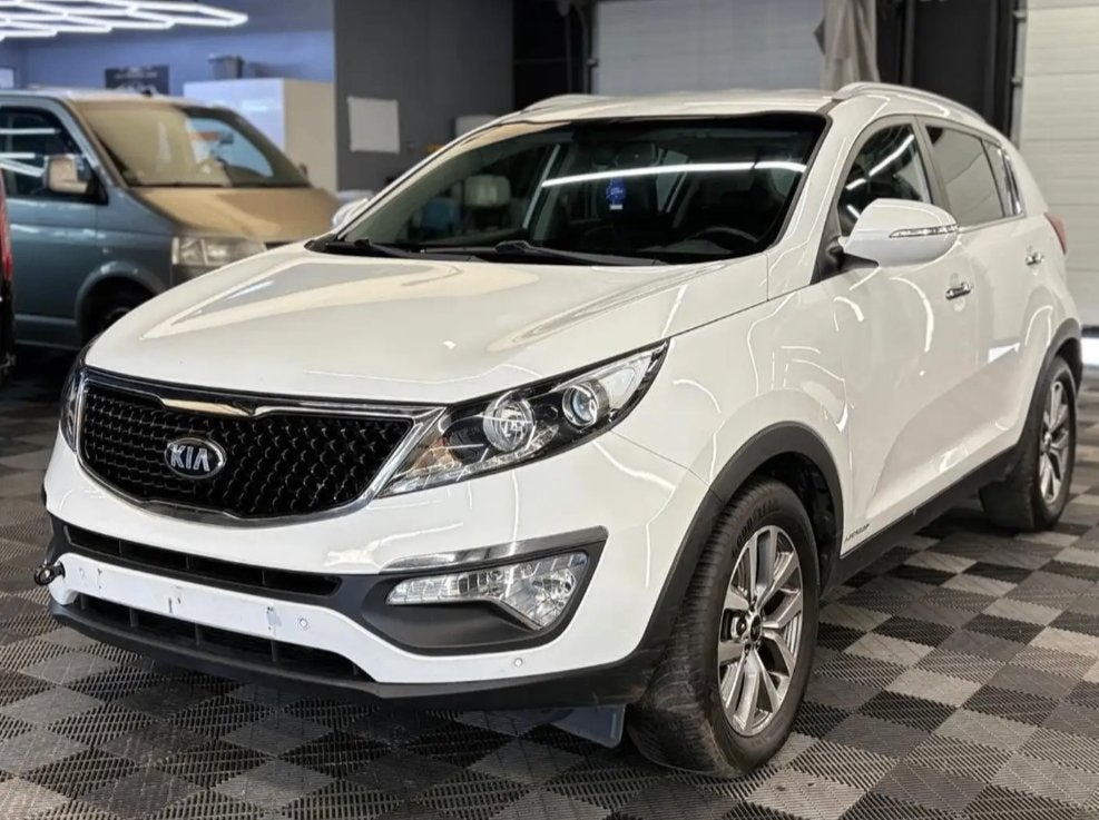 Kia sportage 1.7 CRDi 2WD bj. 2015 187000km Euro 5, Auto's, Euro 5, Zwart, 4 cilinders, Wit