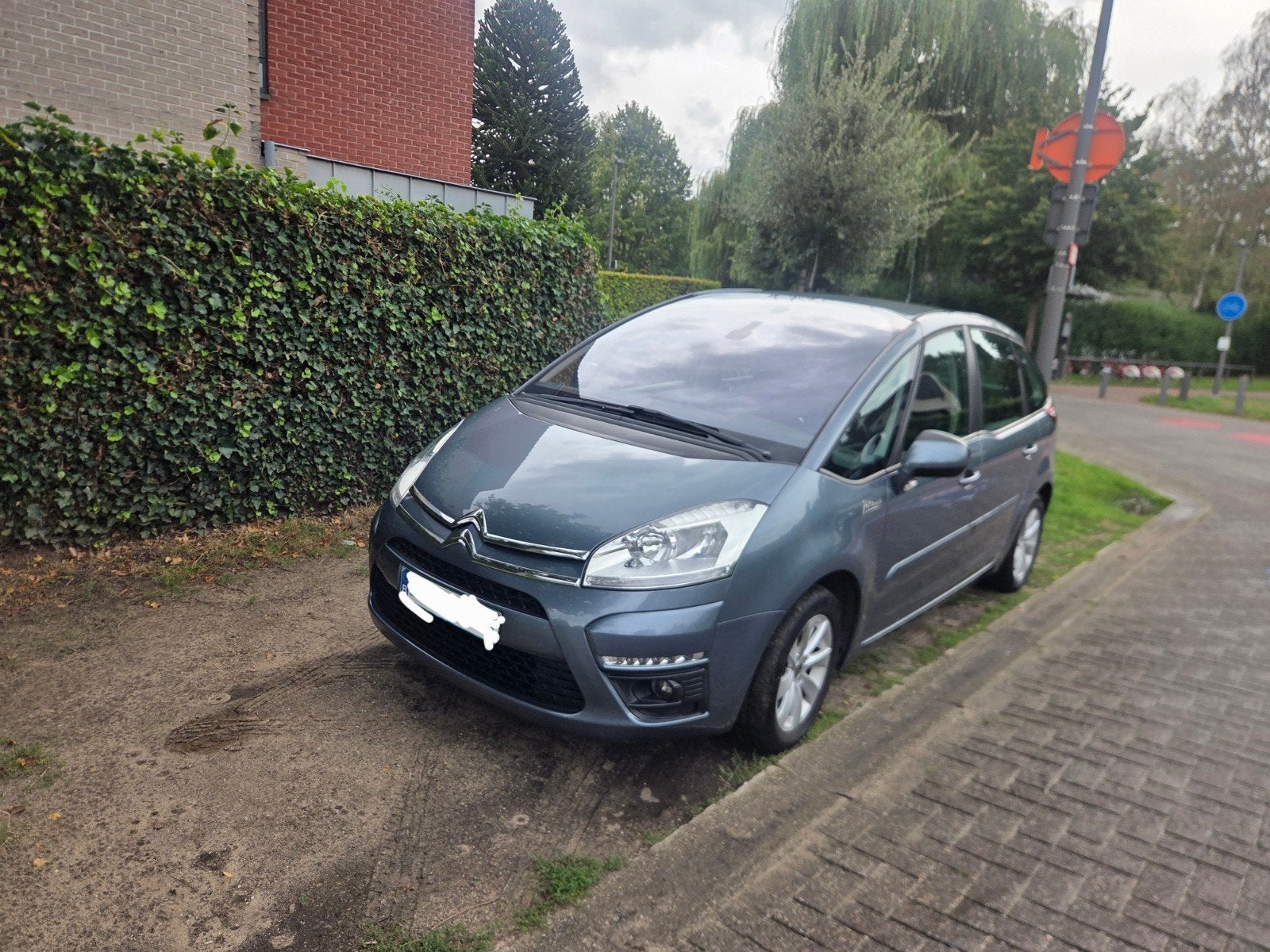 Citroen C4 Picasso 1.6 essence de 2012, Autos, Euro 5, Achat, Boîte manuelle, Noir