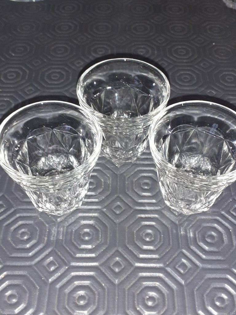 Verres à liqueur ou gouttes signés (lot de 3 verres), Antiquités & Art, Enlèvement