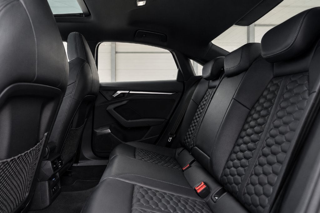 Audi RS3 Limousine 400 pk | B&O | Panoramadak | Garantie, Auto's, Automaat, 4 deurs, RS3, Zwart