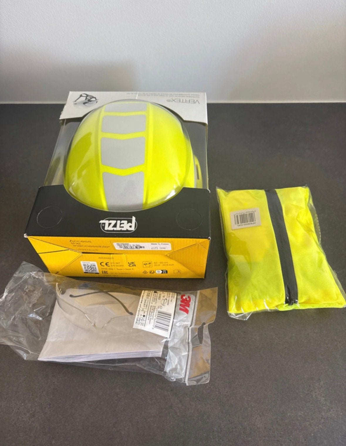 Nieuwe veiligheidshelm, Doe-het-zelf en Bouw, Veiligheidskleding, Ophalen, Nieuw
