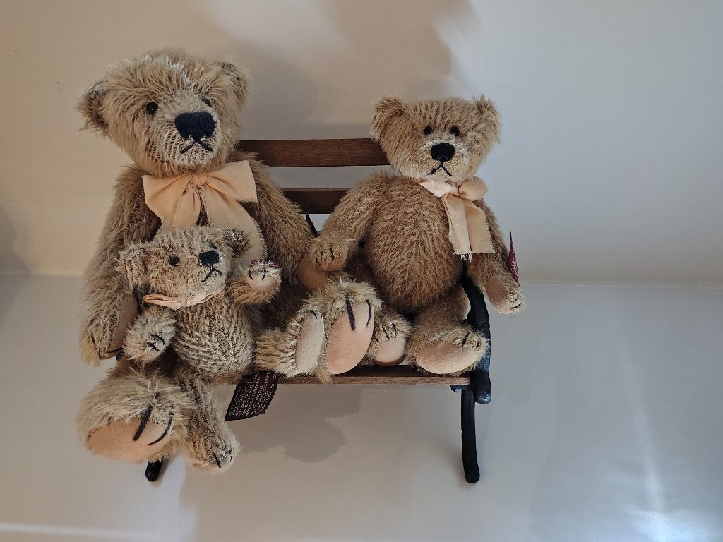 Ours décoratifs sur un banc, Antiquités & Art, Enlèvement
