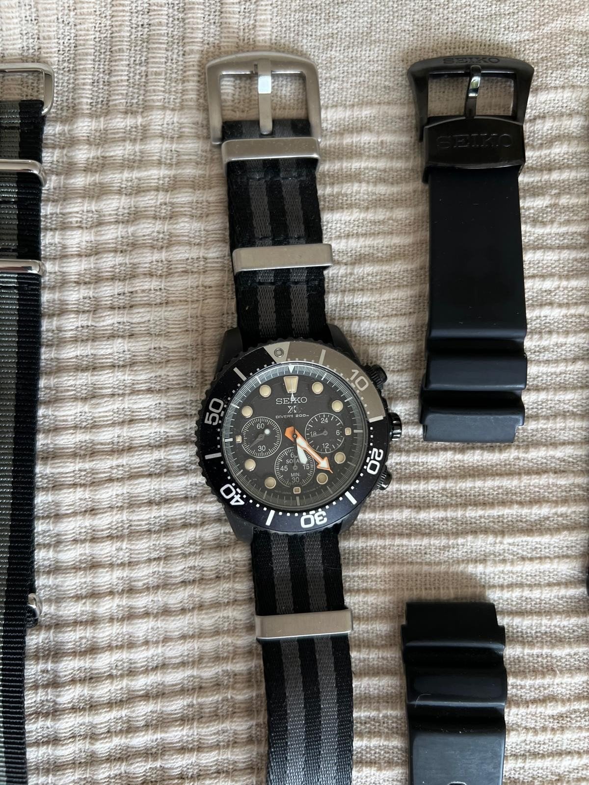 Seiko Prospex Chronographe Solaire SSC701P1 + 3 Bracelets NA, Bijoux, Sacs & Beauté, Montres | Hommes, Enlèvement, Seiko