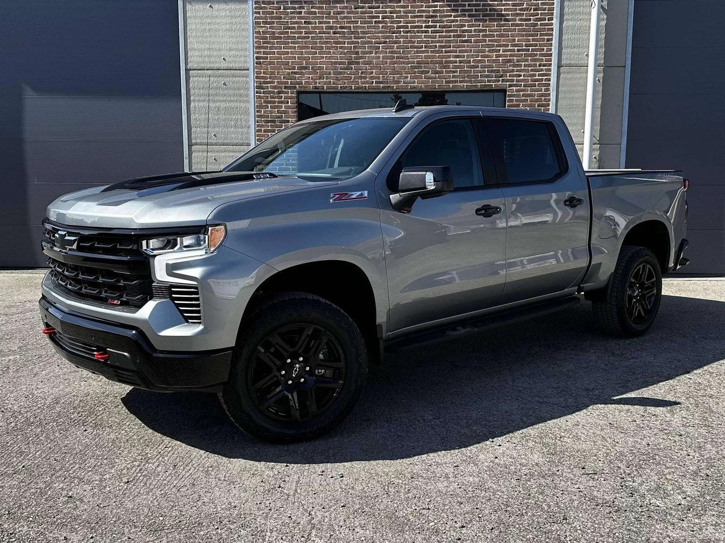 Chevrolet Crew cab Silverado Trail Boss 6.2 L - V8 €58.900, Autos, Chevrolet, Neuf, Argent ou Gris, 6200 cm³, 5 portes