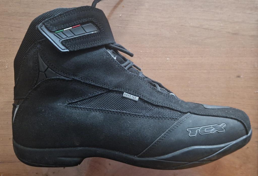 Bottes de moto TCX Jupiter Evo GTX Gore-Tex noires
Taille 43, Enlèvement