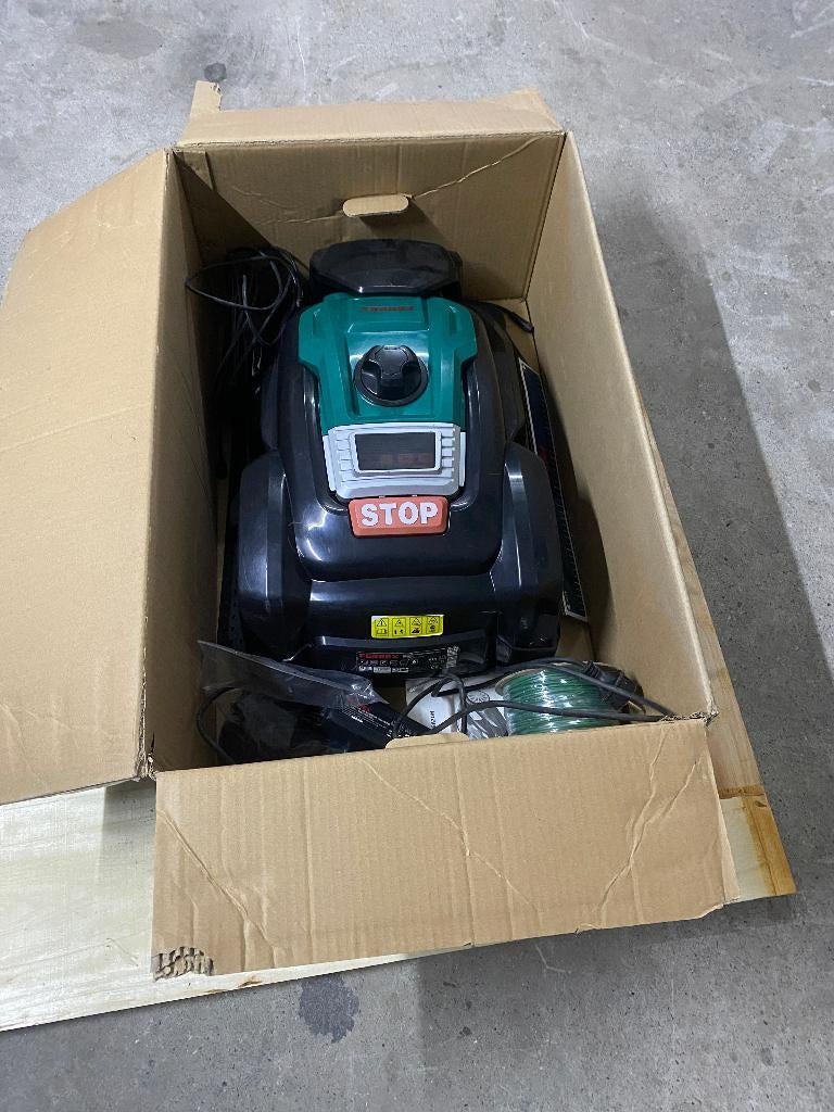 Robot tondeuse Ferrex R800 Easy +, Enlèvement, Comme neuf, Ferrex, Avec capteur de pluie