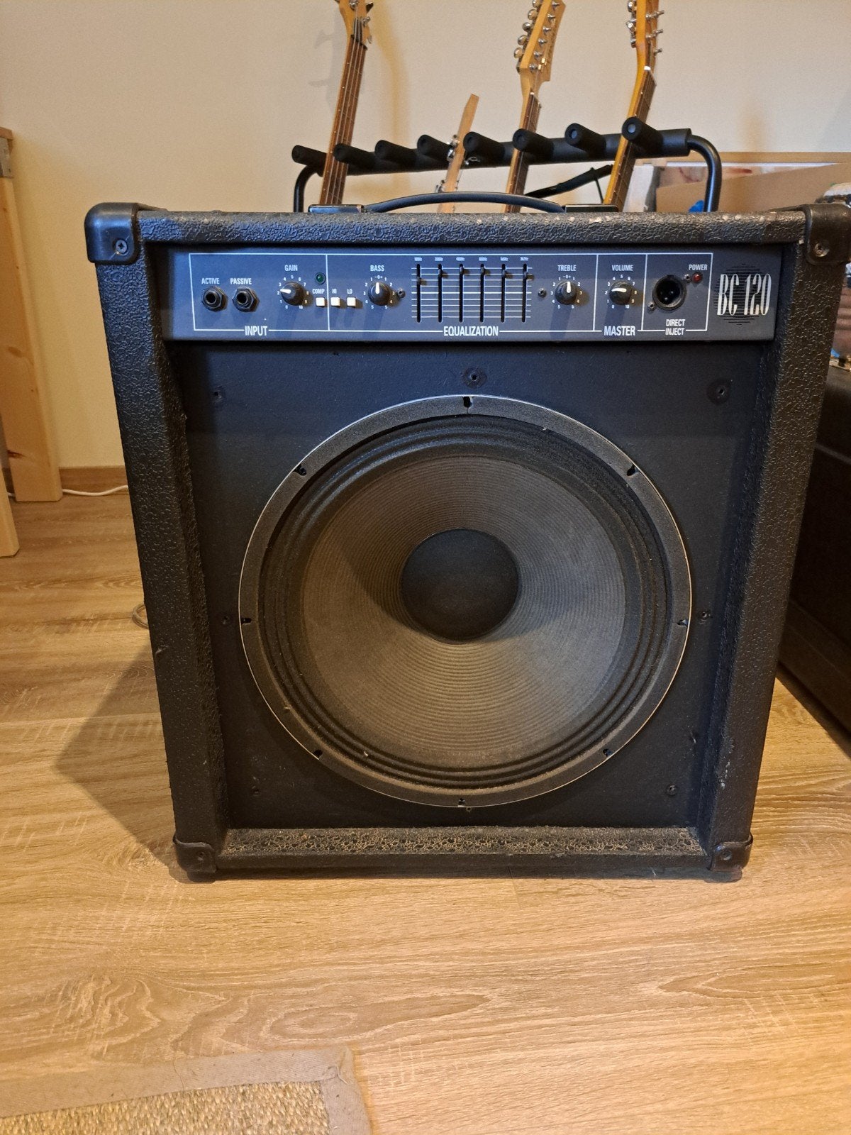 ampli basse Laney BC120, Musique & Instruments, Amplis | Basse & Guitare, Utilisé, 100 watts ou plus, Enlèvement