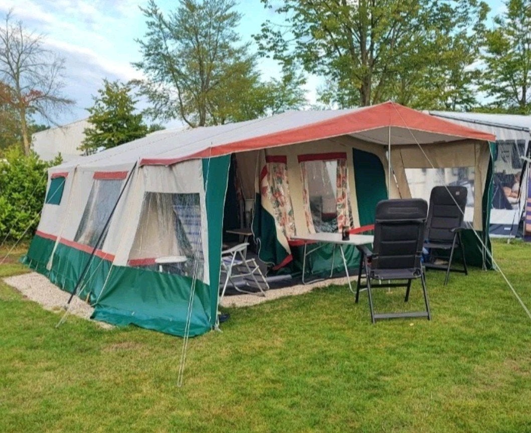 Mooie ruime Alpenkreuzer Parade voortent, harde kofferdeksel, Ophalen, Tot en met 6, Alpenkreuzer