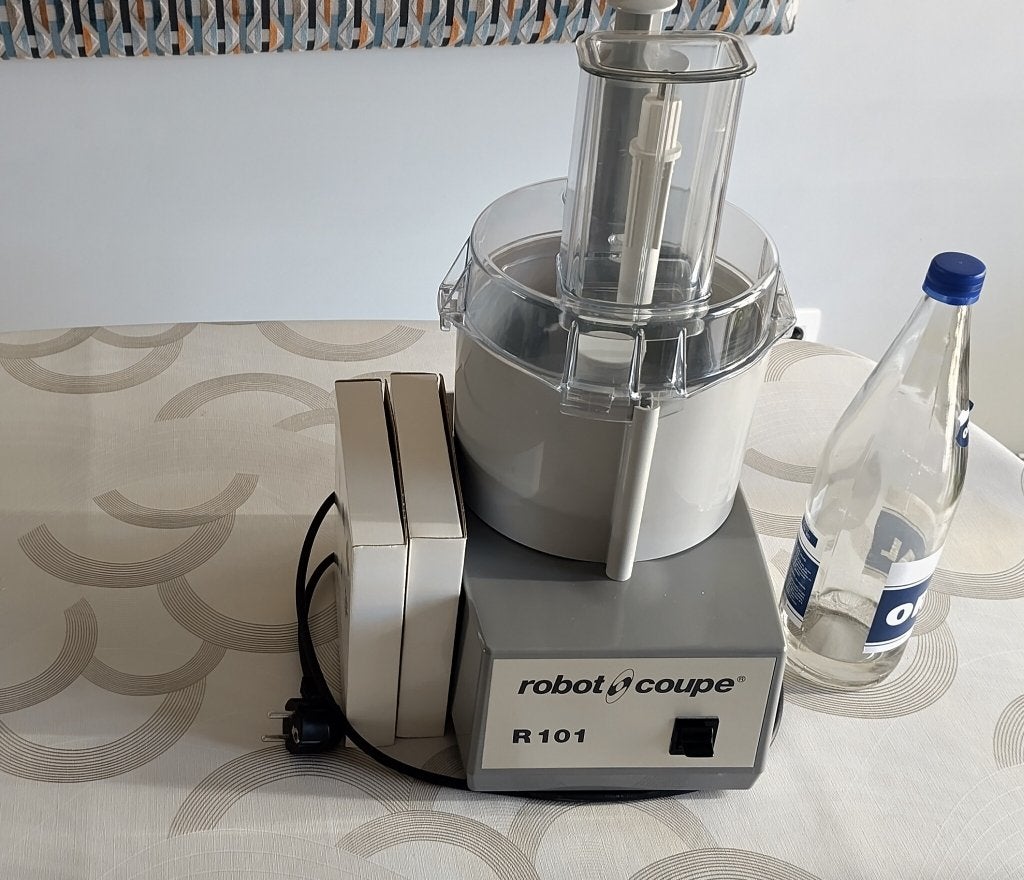 Professioneel cutter-& groentesnijmachine Robot Coupe R101, Elektronische apparatuur, Ophalen, 1 tot 2 liter, Zo goed als nieuw