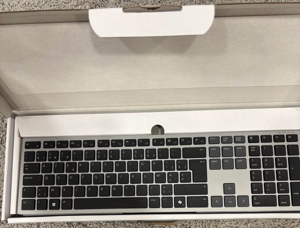 Dell KB700 draadloos AZERTY toetsenbord, Computers en Software, Toetsenborden, Ophalen of Verzenden, Draadloos, Dell NV, Dell.emea.customercare@dell.com