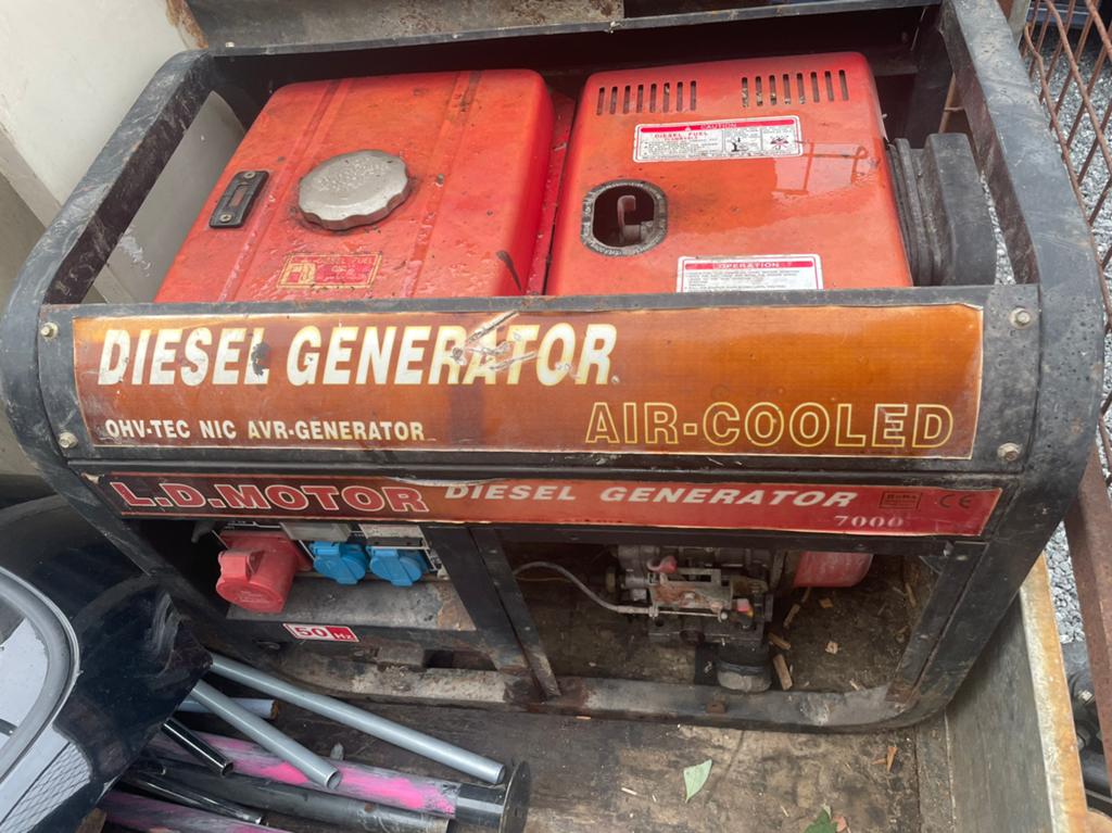 Groupe electrogene moteur diesel ok generateur hs, Doe-het-zelf en Bouw, Aggregaten, Ophalen, Zo goed als nieuw