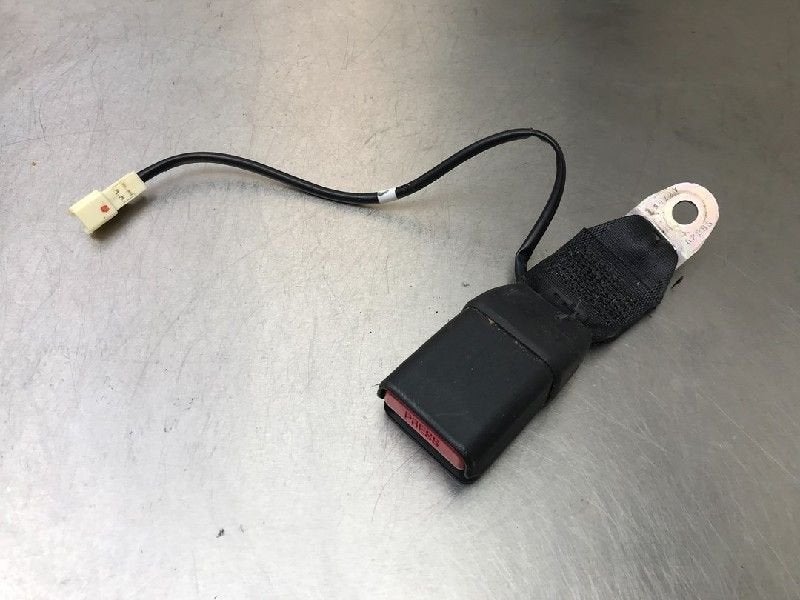 BOUCLE DE CEINTURE ARRIÈRE GAUCHE Suzuki Swift (ZC / ZD), Dhr. M. Roggen, Stadsweg 37 37
9917 PV  WIRDUM GR., NL, Suzuki, Utilisé