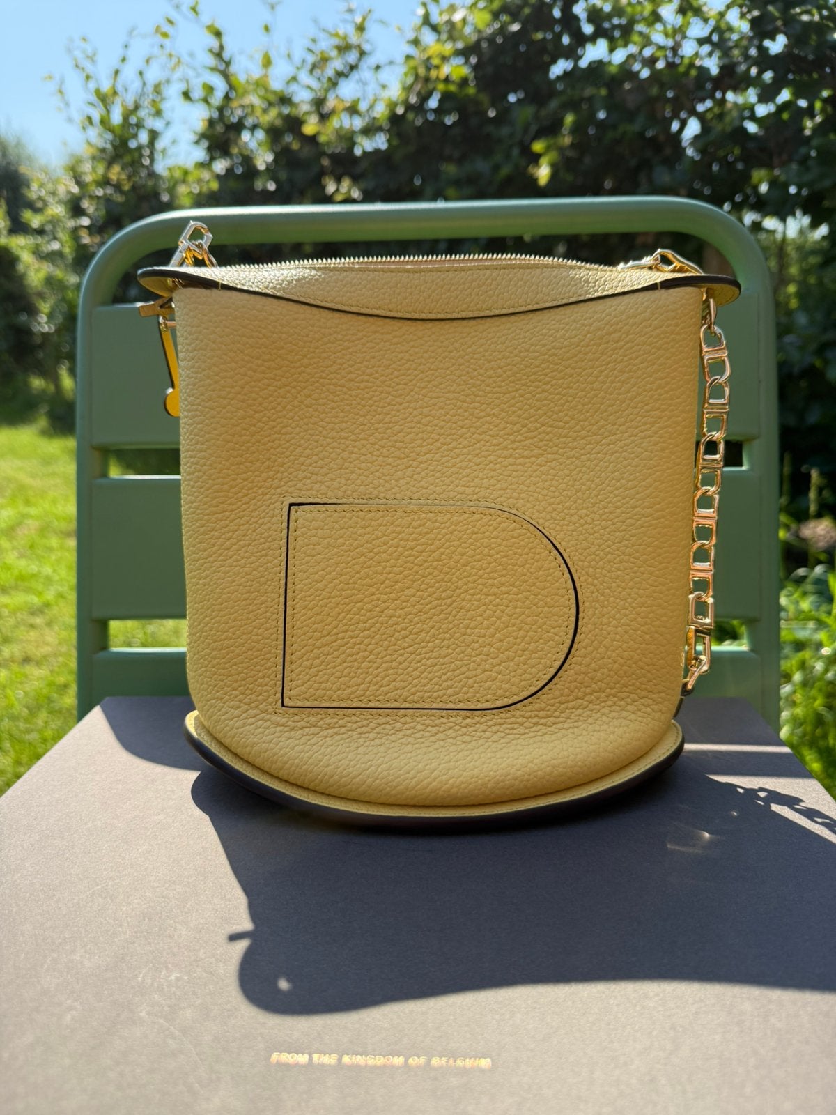 DELVAUX  - Le Pin Twist, Handtassen en Accessoires, Tassen | Damestassen, Ophalen of Verzenden, Geel