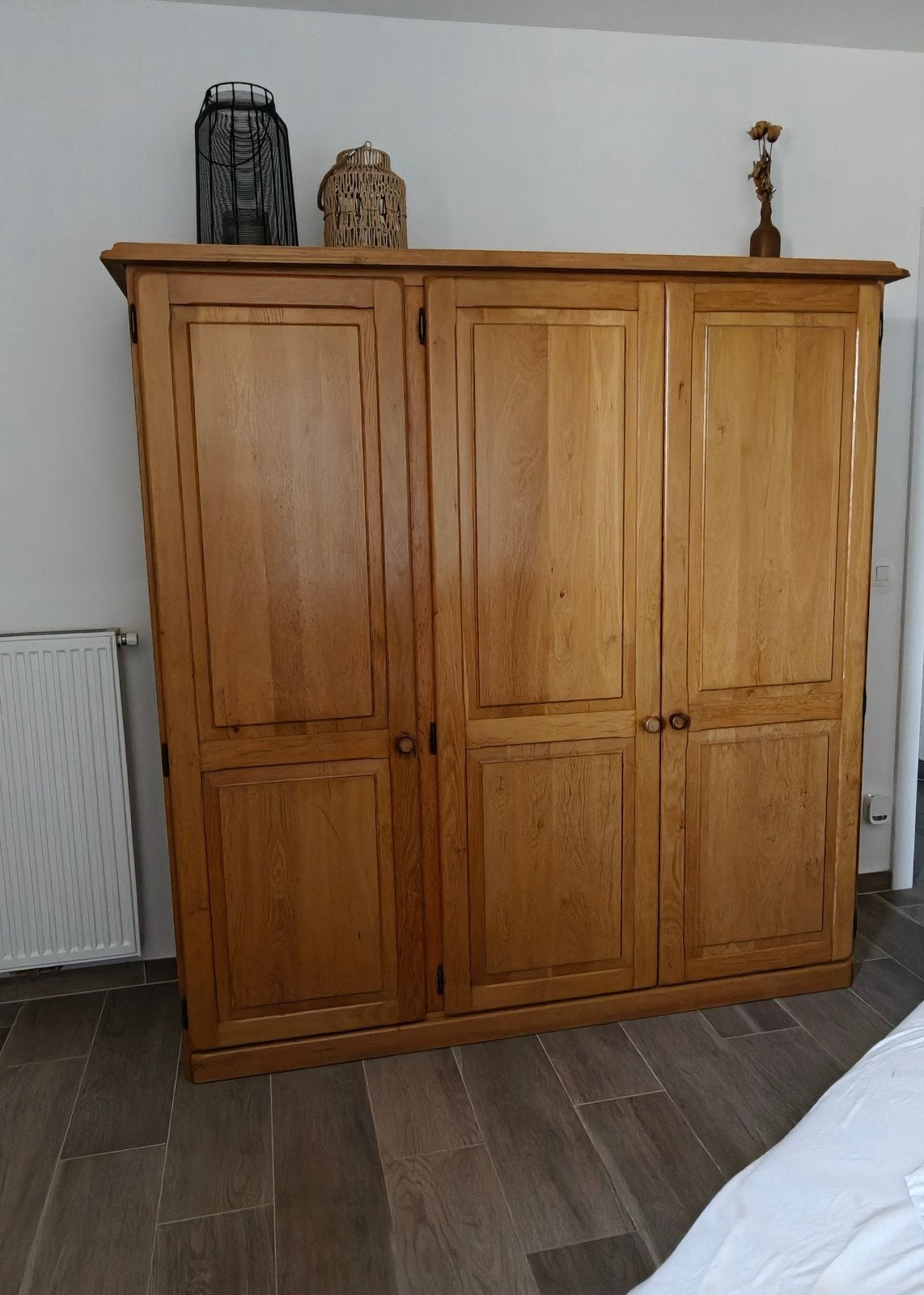Massief eiken kast 190 breed op 195 hoog, Huis en Inrichting, Slaapkamer | Complete slaapkamers, Ophalen