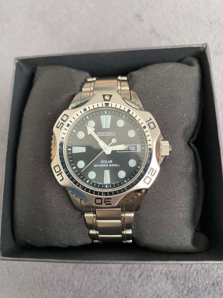 Seiko SNE107P1 Solar. Bieden vanaf 150€., Bijoux, Sacs & Beauté, Montres | Hommes, Montre-bracelet, Seiko, Enlèvement ou Envoi