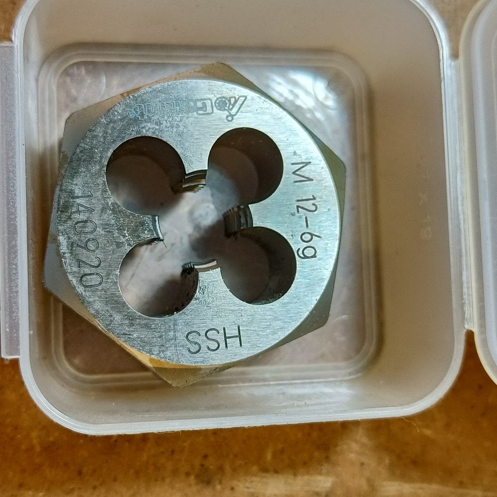 M12 X 1.75 HSS Hex draad snij plaat, Ophalen, Nieuw