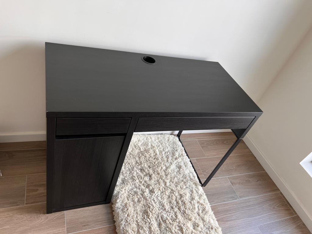 IKEA MICKE bureau zwart, Huis en Inrichting, Bureaus, Ophalen, Zwart, 105 cm, Scandinavisch