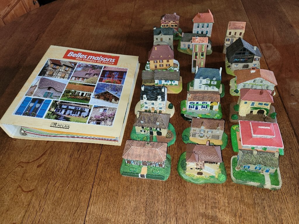 Prachtige huizen in de dorpen van Frankrijk Collecties, Verzamelen, Complete verzamelingen en Collecties, Ophalen of Verzenden