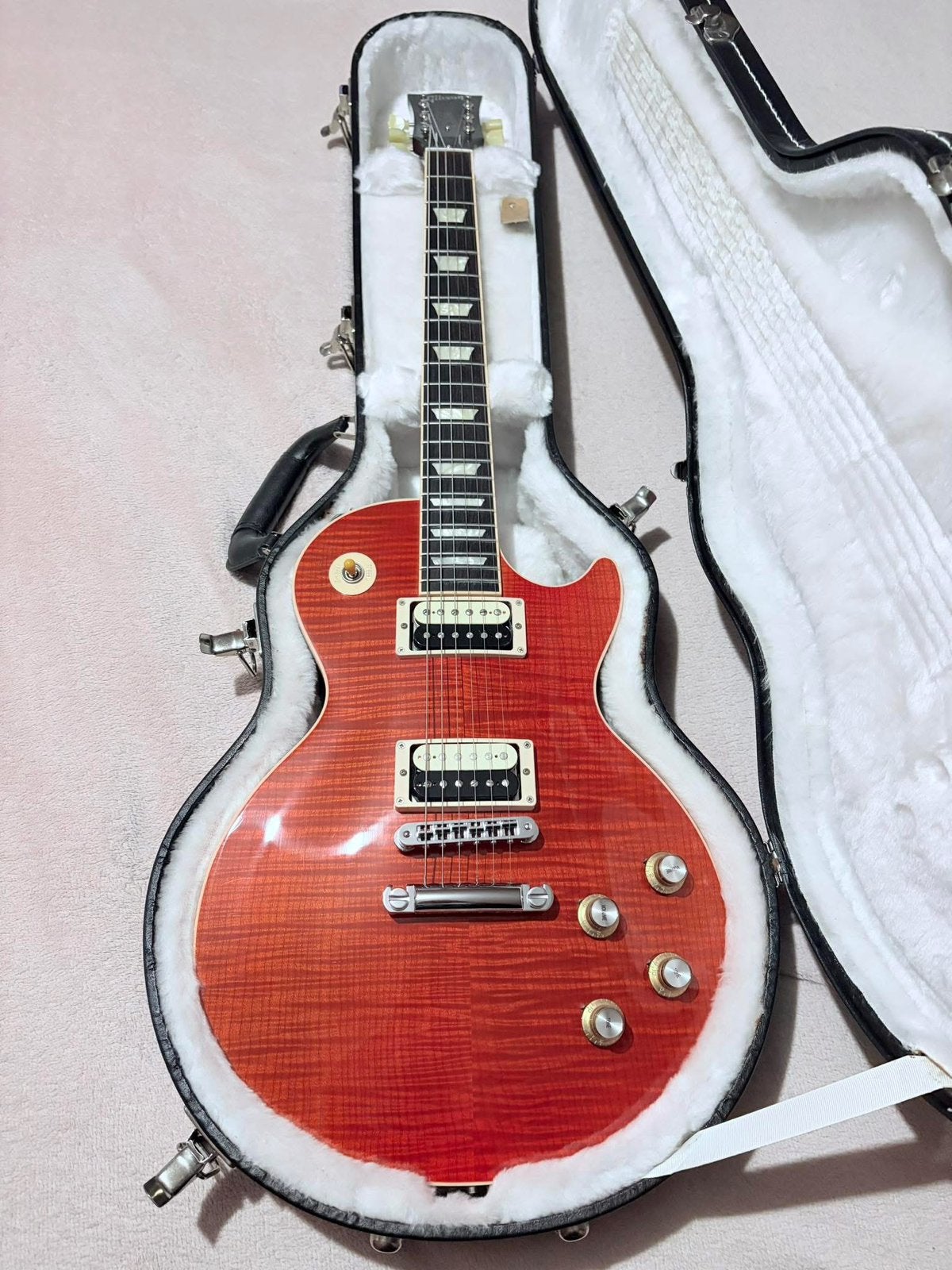 Gibson Les Paul Slash Vermillon 2013, Muziek en Instrumenten, Ophalen, Zo goed als nieuw, Solid body, Gibson