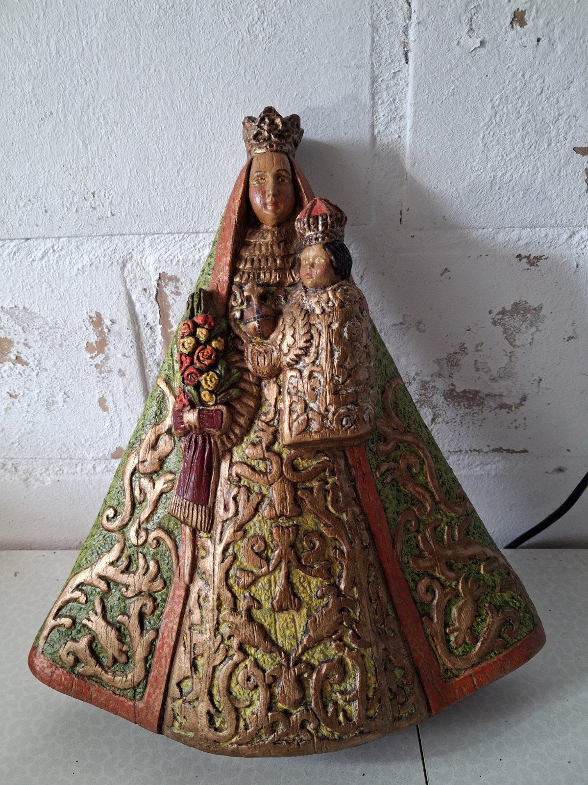 zwaar gipsen beeld zwarte madonna van Halle, Enlèvement ou Envoi