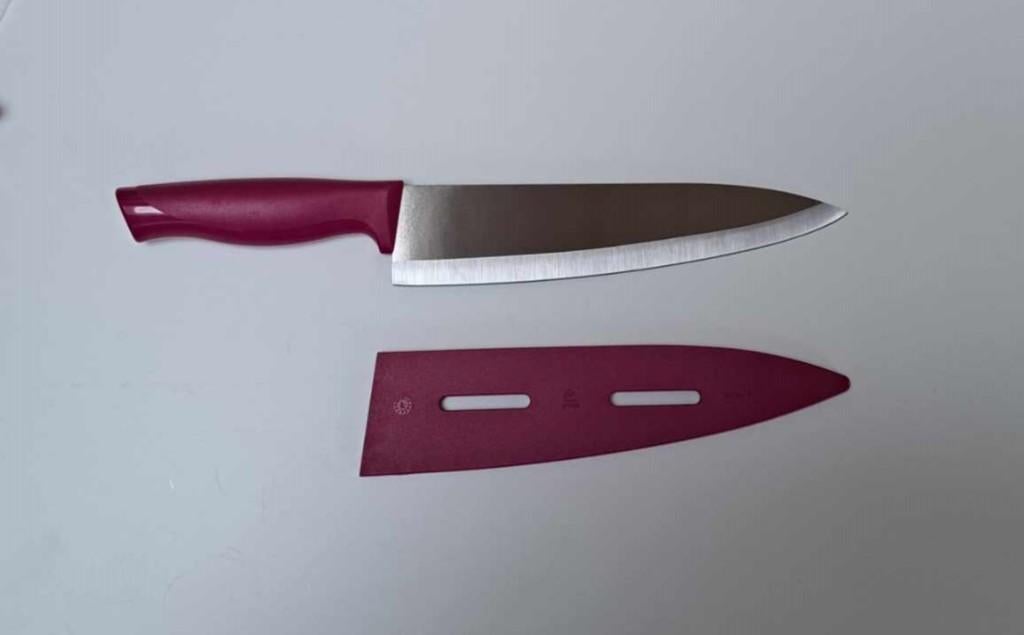 Tupperware™ Couteau du Chef « Essential Knives » violet, Maison & Meubles, Cuisine| Tupperware, Neuf, Autres types, Violet, Envoi