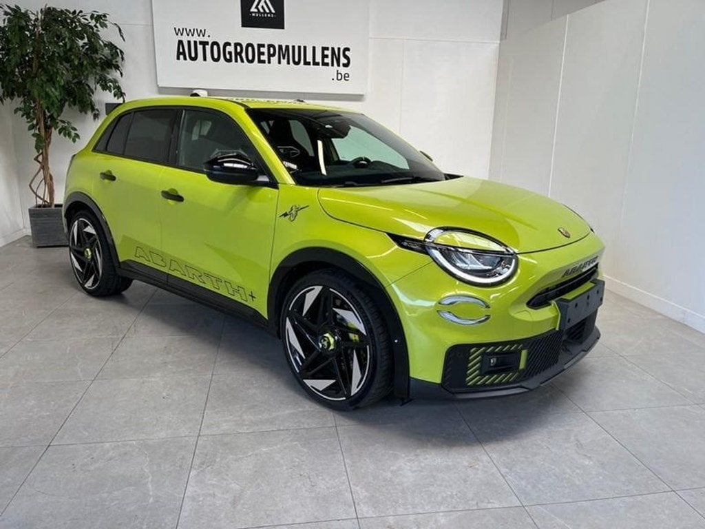 Abarth 600e Scorpionissima + Pack Scorpion Design + Tech +, Auto's, Automaat, Parkeersensor, 5 zetels, Stadsauto