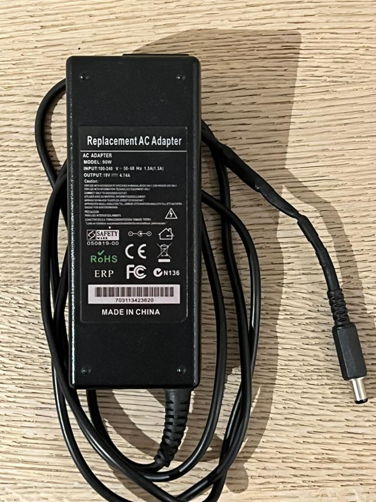 Laptop lader, Audio, Tv en Foto, Opladers, Ophalen, Zo goed als nieuw