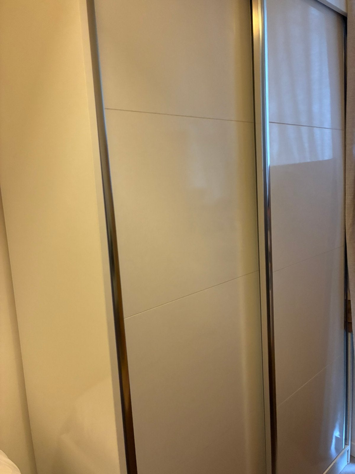 Armoire, 100 à 150 cm, Utilisé, Avec porte(s), 50 à 75 cm