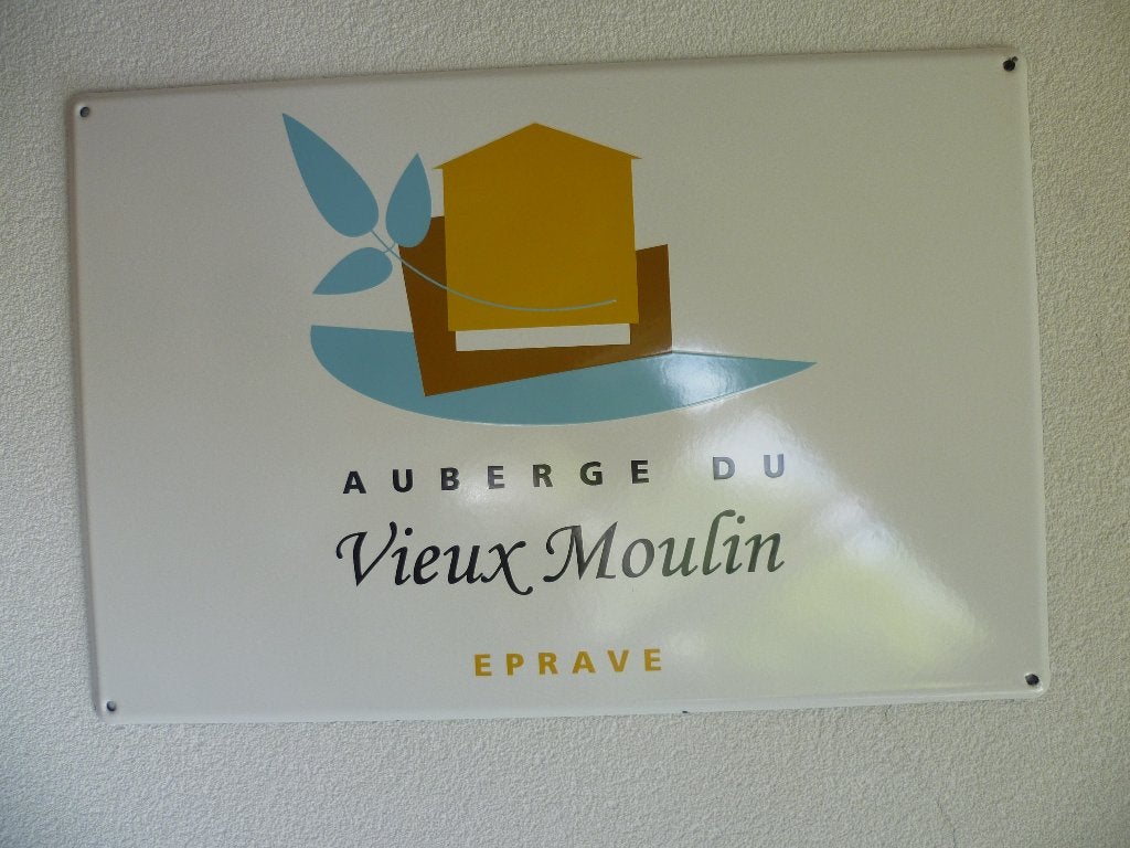 PANNEAU D'AFFICHAGE ÉMAILLÉ «VIEUX MOULIN » DES ANNÉES 80/90, Enlèvement ou Envoi, Comme neuf, Panneau publicitaire
