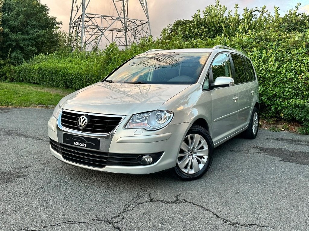 Volkswagen Touran Automatique 1.4 Essence €4 7places, Argent ou Gris, Achat, Entreprise, 7 places